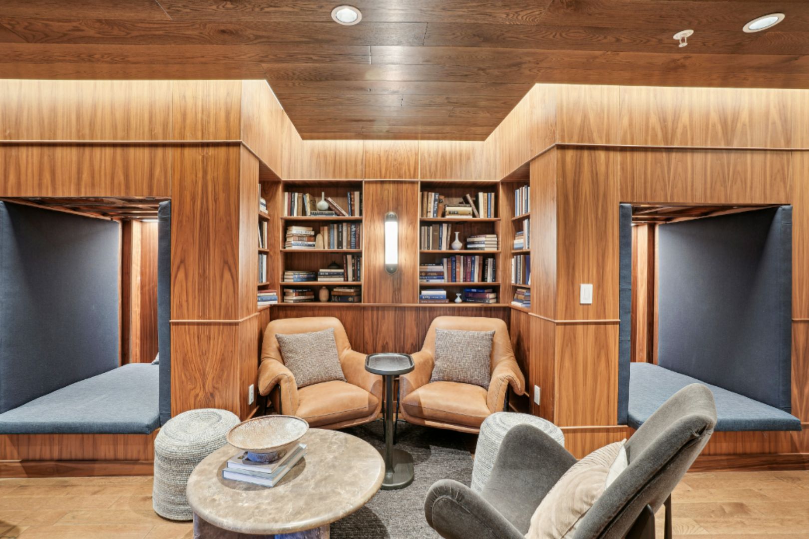 Starling_LuxuryApartmentCommunity_Library_NashvilleTN