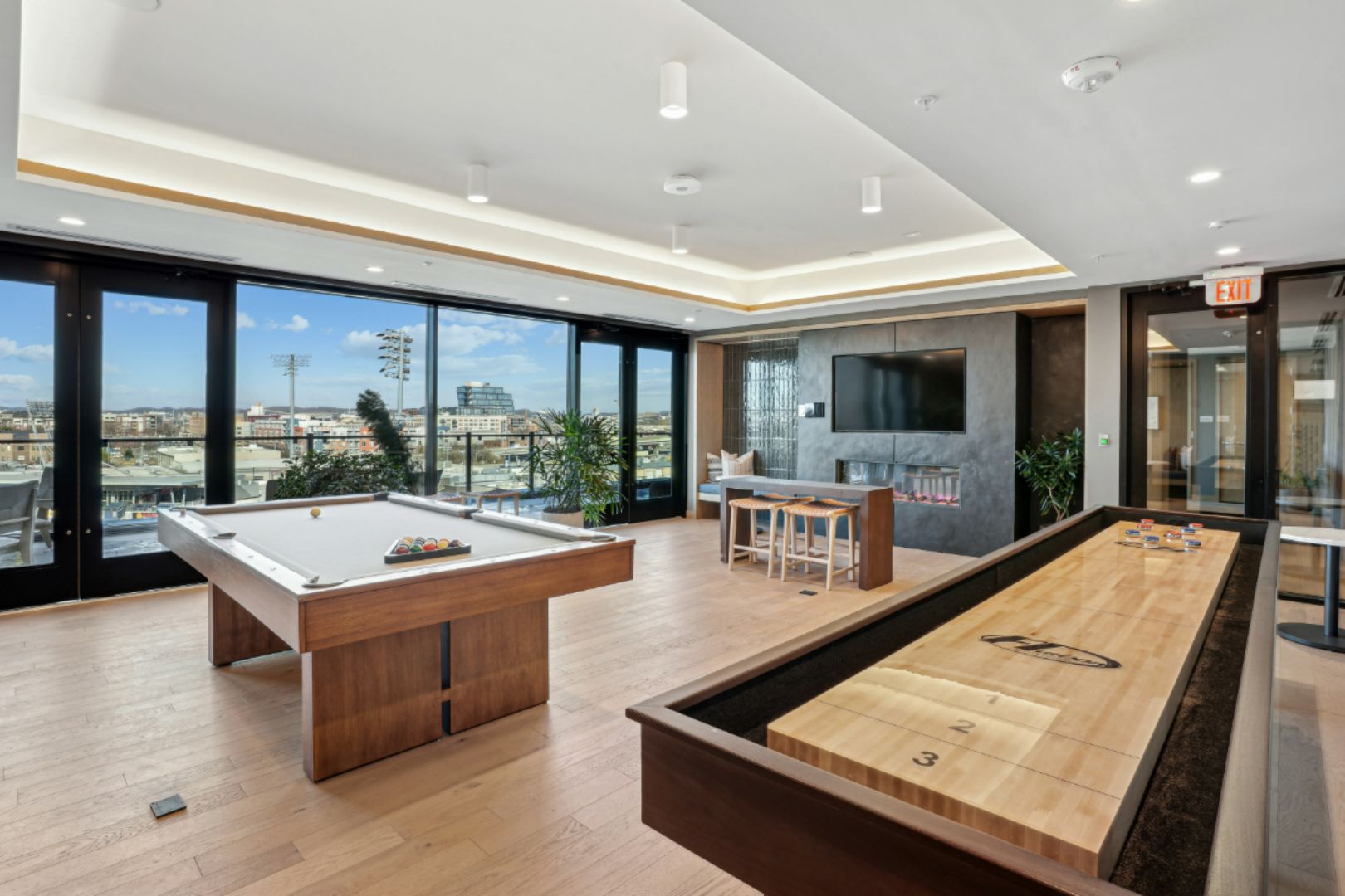 Starling_LuxuryApartmentCommunity_SkyLounge_NashvilleTN