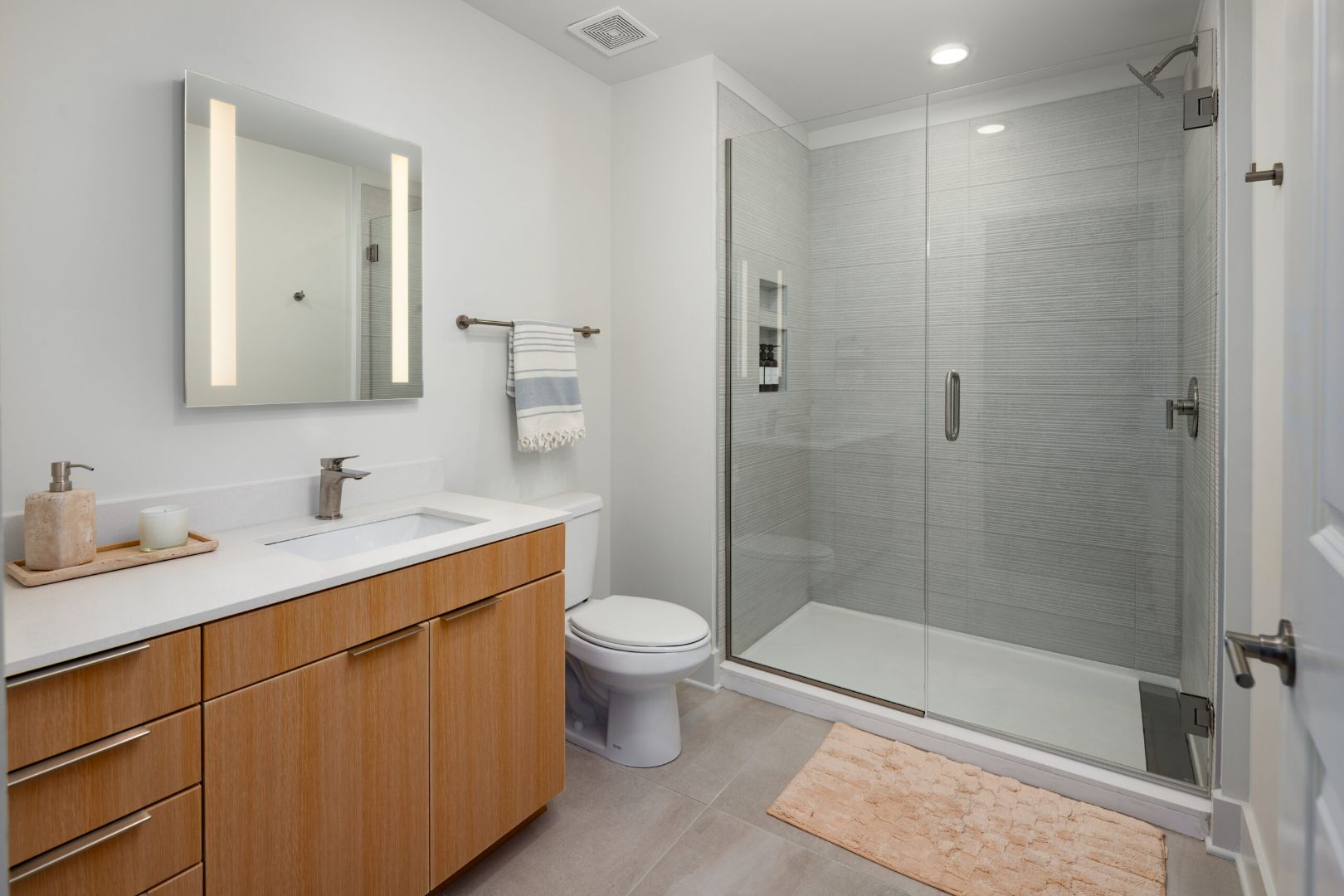 Starling_LuxuryApartmentCommunity_Bathroom_NashvilleTN