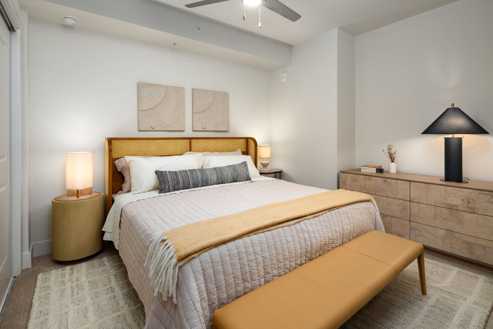 Starling_LuxuryApartmentCommunity_Bedroom_NashvilleTN