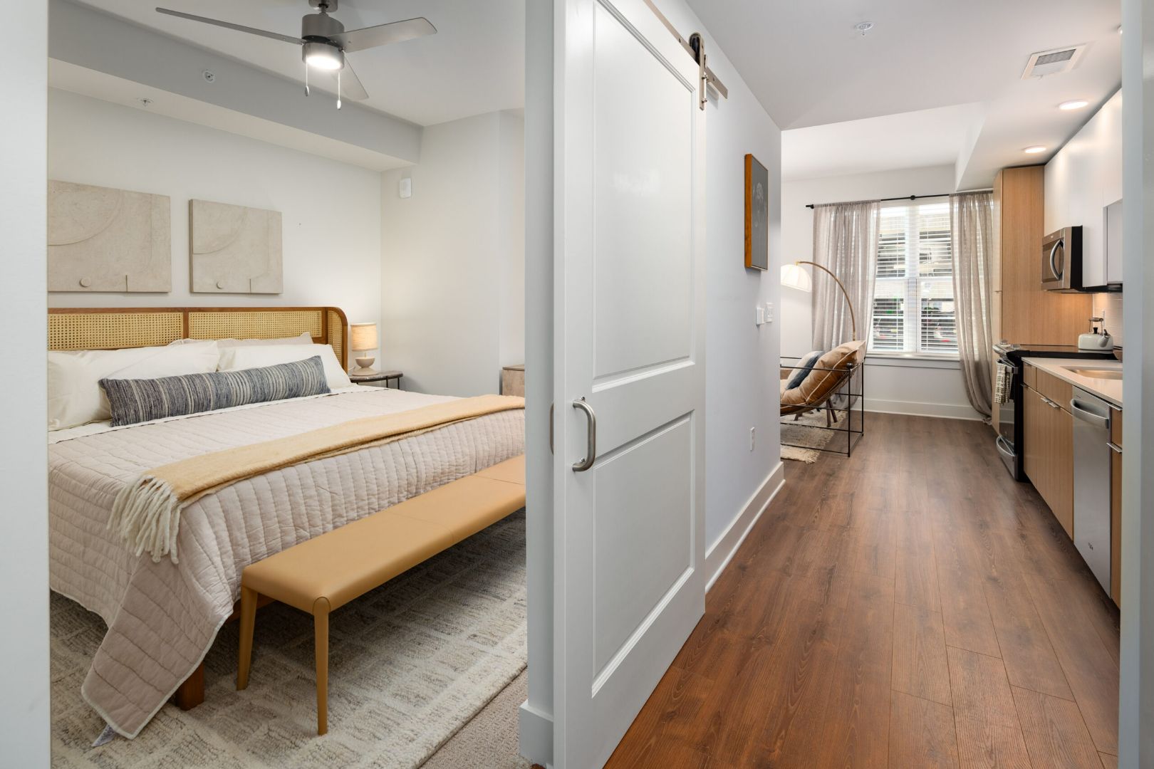 Starling_LuxuryApartmentCommunity_Bedroom_NashvilleTN
