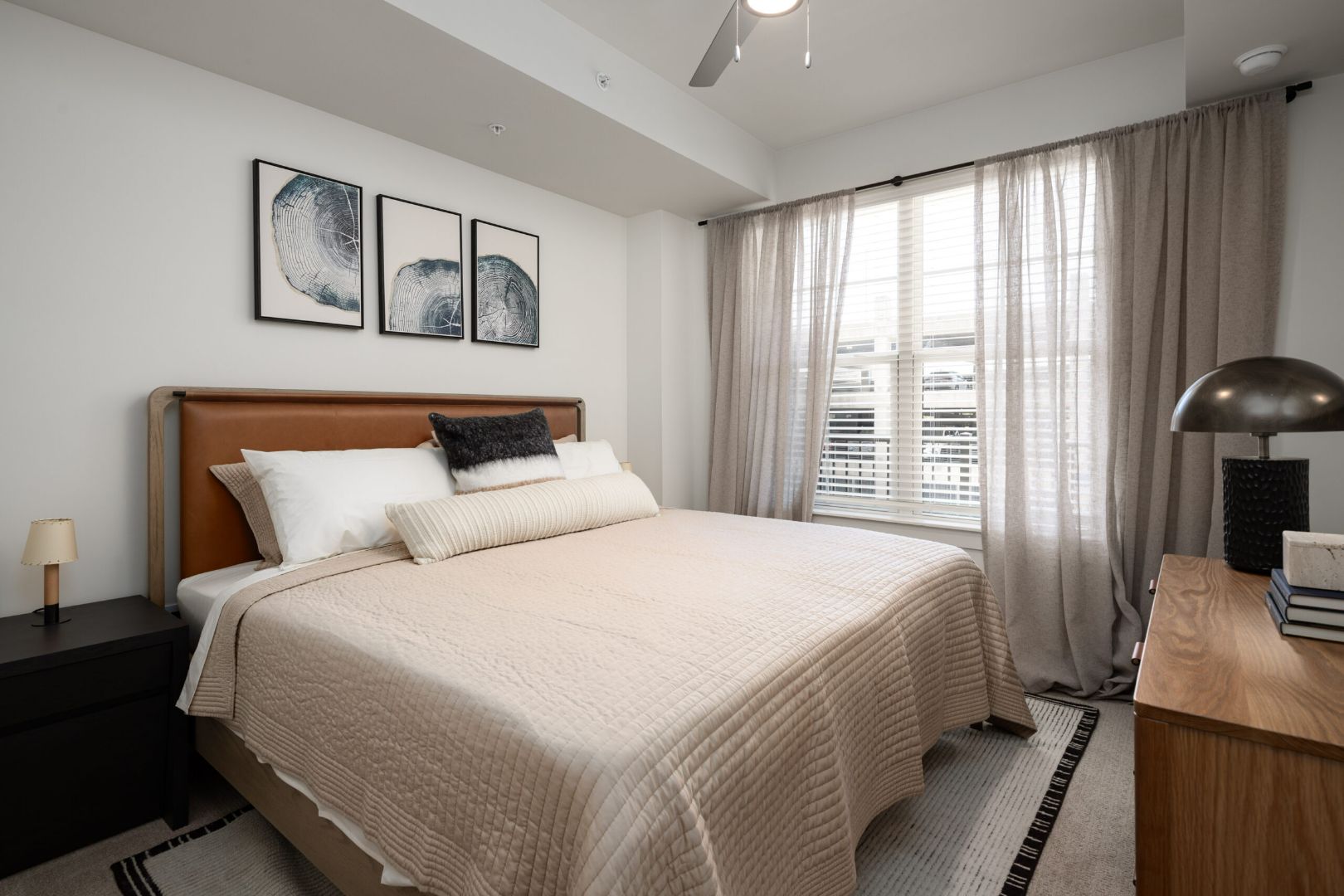 Starling_LuxuryApartmentCommunity_Bedroom_NashvilleTN